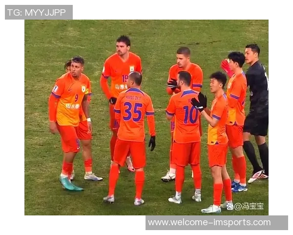 东体分析海港首发仅四名主力中超球队在亚冠中面临实力不足挑战