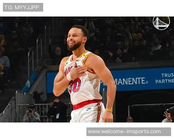 库里状态火热过去8场均砍31分5篮板5助攻三项命中率超高 库里状态火热过去8场均砍31分5篮板5助攻三项命中率超高