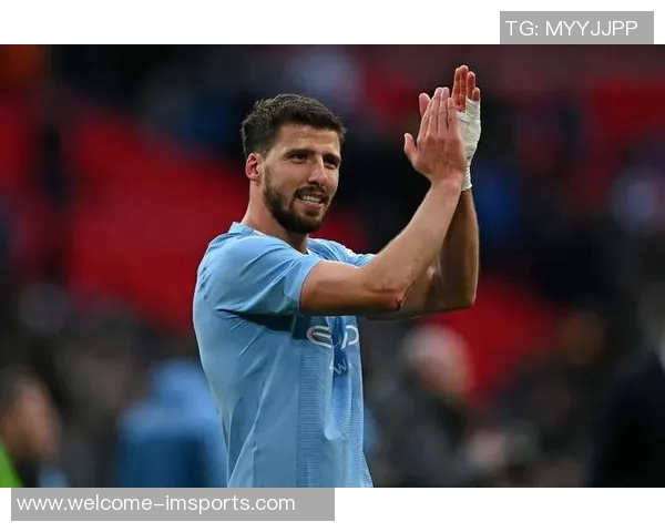 曼城中卫危机加剧仅剩阿克胡桑诺夫召回小将并有意引进格伊