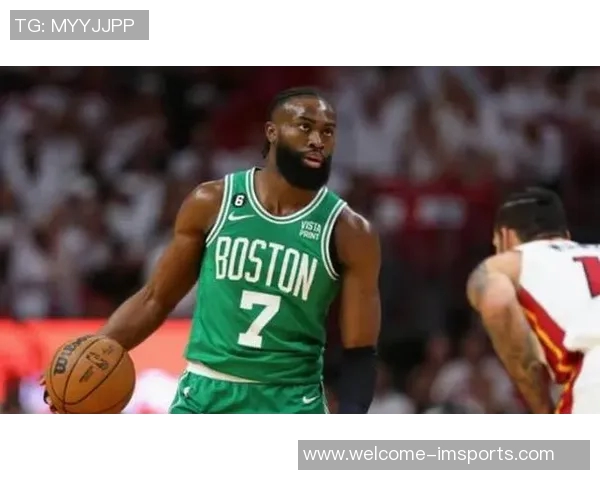 明天凯尔特人对阵骑士杰伦布朗伤病管理预计将参加比赛